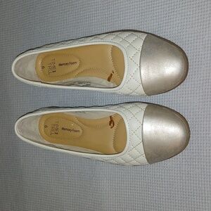 Time and Tru Women's 6 Cap Toe Quilted Ballet Flats